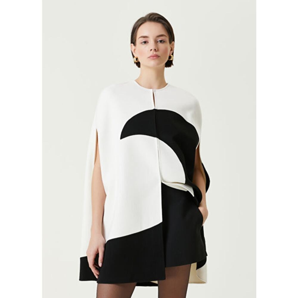 NWT Valentino Cream & Black Wool Cashmere Blend Cape 44 / 8 - Picture 1 of 16